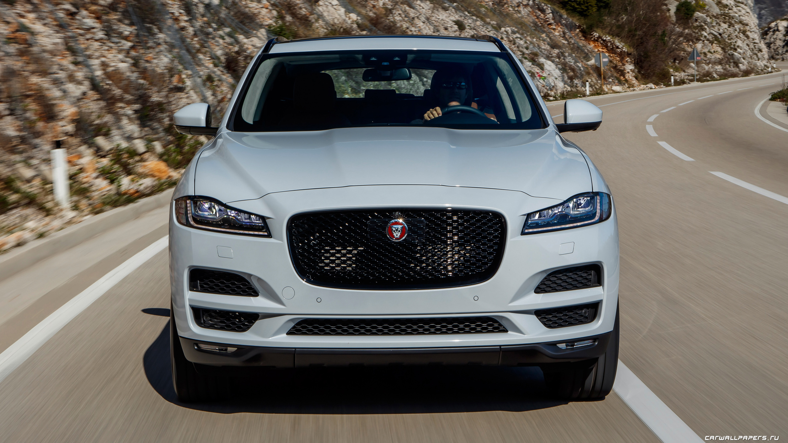 Jaguar f Pace 2017 черный