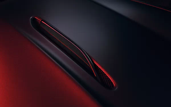   Aston Martin Vantage S - 2025