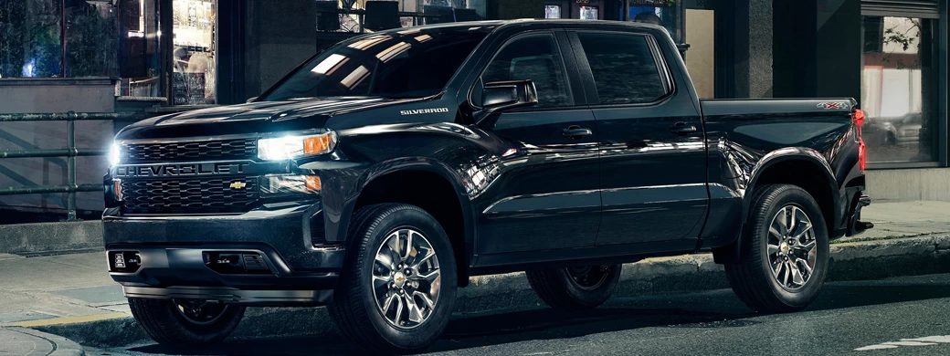   Chevrolet Silverado Custom Crew Cab - 2018 - Car wallpapers