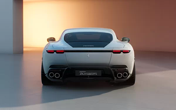   Ferrari Amalfi (Bianco Artico) - 2025