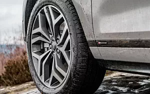   Range Rover Evoque P300 HSE R-Dynamic Black Pack UK-spec - 2019