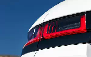   Range Rover Evoque R-Dynamic (Yulong White) - 2019