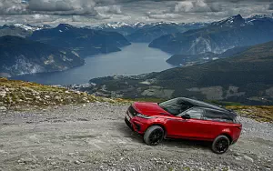   Range Rover Velar R-Dynamic D300 HSE Black Pack - 2017