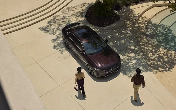   Volvo S90 T8 Recharge China-spec - 2025