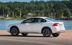   Volvo S60 D4 Cross Country - 2016