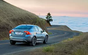   Volvo S60 T5 AWD Cross Country US-spec - 2016