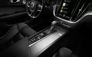   Volvo S60 T6 AWD R-Design - 2018