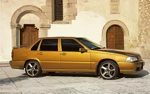   Volvo S70 R - 1997
