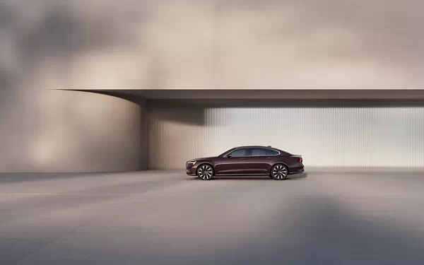   Volvo S90 T8 Recharge - 2025