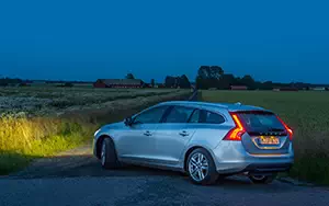   Volvo V60 T5 - 2013