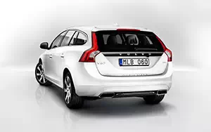   Volvo V60 Plug-in-Hybrid - 2014