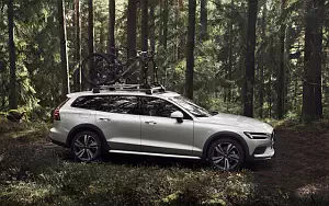   Volvo V60 T5 Cross Country - 2018