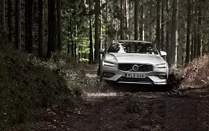   Volvo V60 T5 Cross Country - 2018