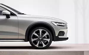   Volvo V60 T5 Cross Country - 2018