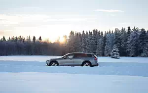   Volvo V60 T5 Cross Country - 2019