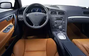   Volvo V70 R - 2004