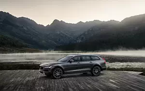   Volvo V90 T6 Cross Country - 2016