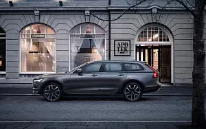   Volvo V90 T6 Cross Country - 2016
