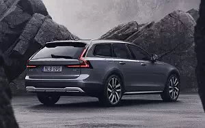   Volvo V90 B6 Cross Country - 2020