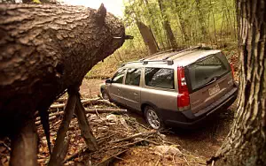   Volvo V70 XC - 2001