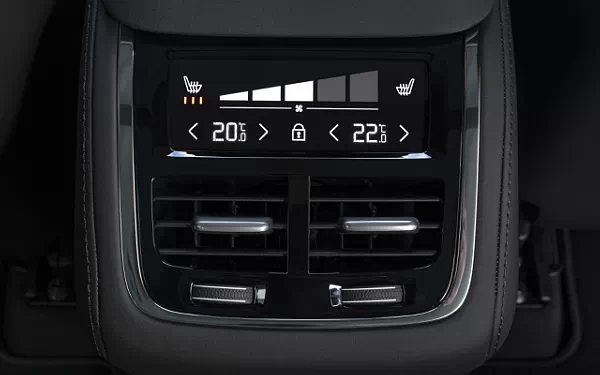   Volvo XC90 B5 AWD - 2024