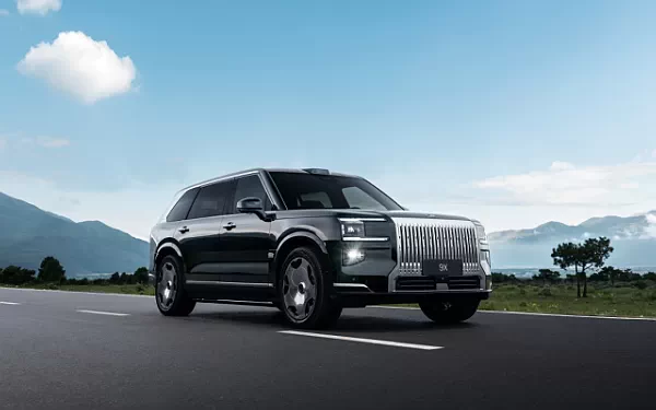 ���� ���������� Zeekr 9X - 2025